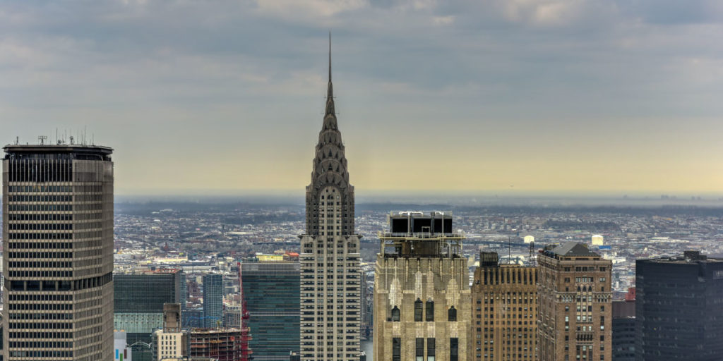 Blick auf die Skyline von New York mit Empire State Building