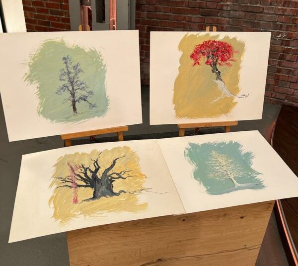 Vier Zeichnungen mit Bäumen, Mischtechnik auf Pappe, ungerahmt, signiert