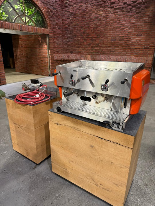 Siebträger-Kaffeemaschine: 1970er Jahre, Edelstahl, La San Marco, Modell 80